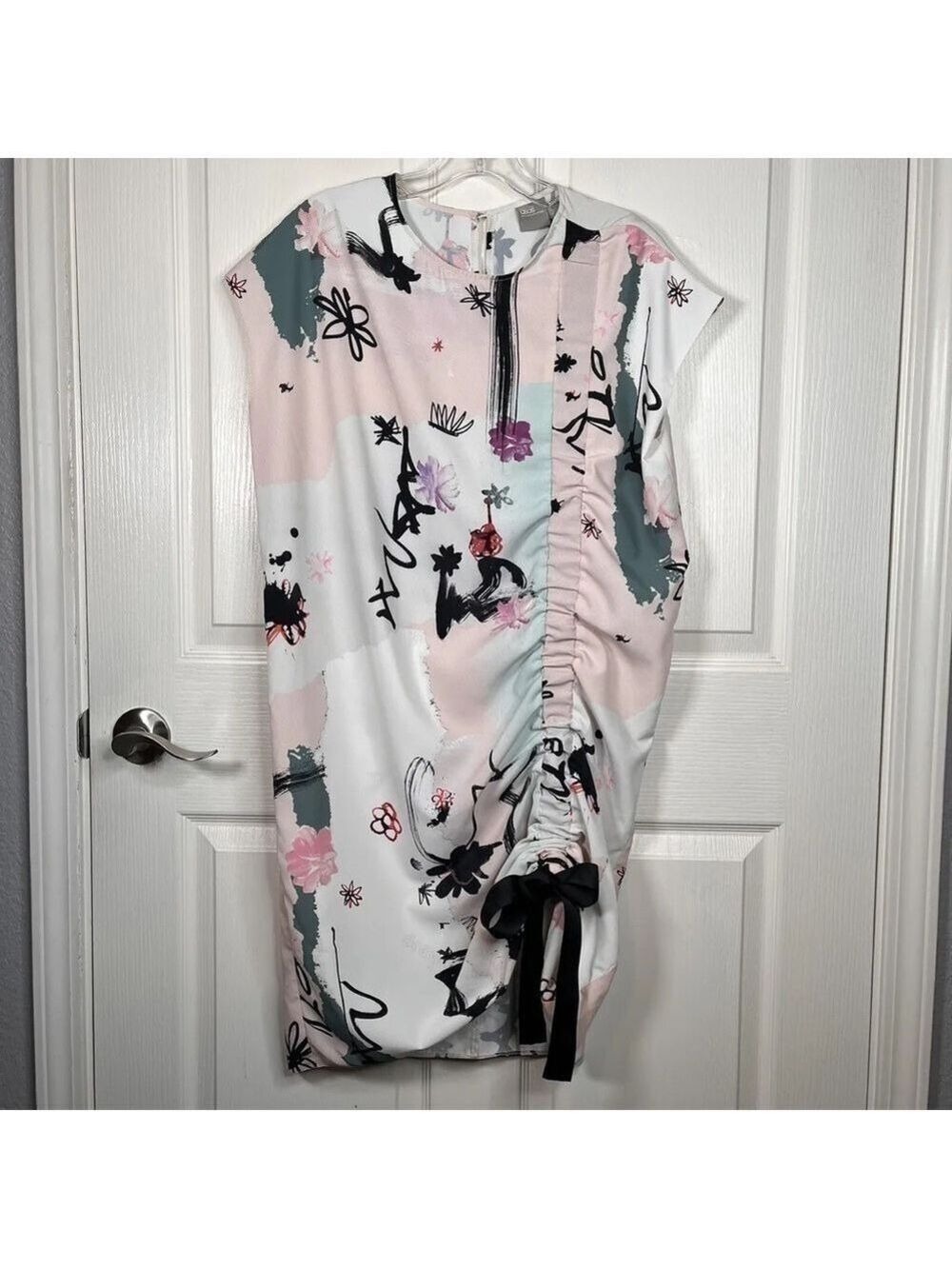 ASOS Abstract Side Ruched Ribbon Tie Dress - Picture 3 of 16